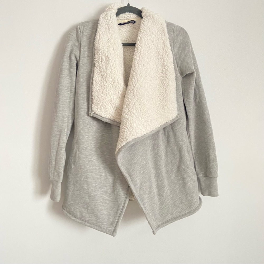 {Abercrombie + Fitch} Sherpa lined wrap